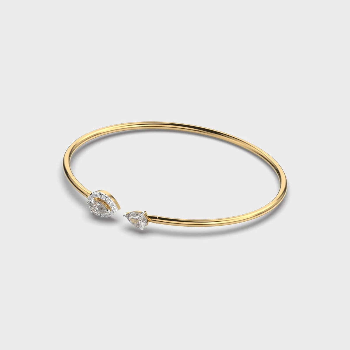 Queen Pear Diamond Bracelet – alternate view